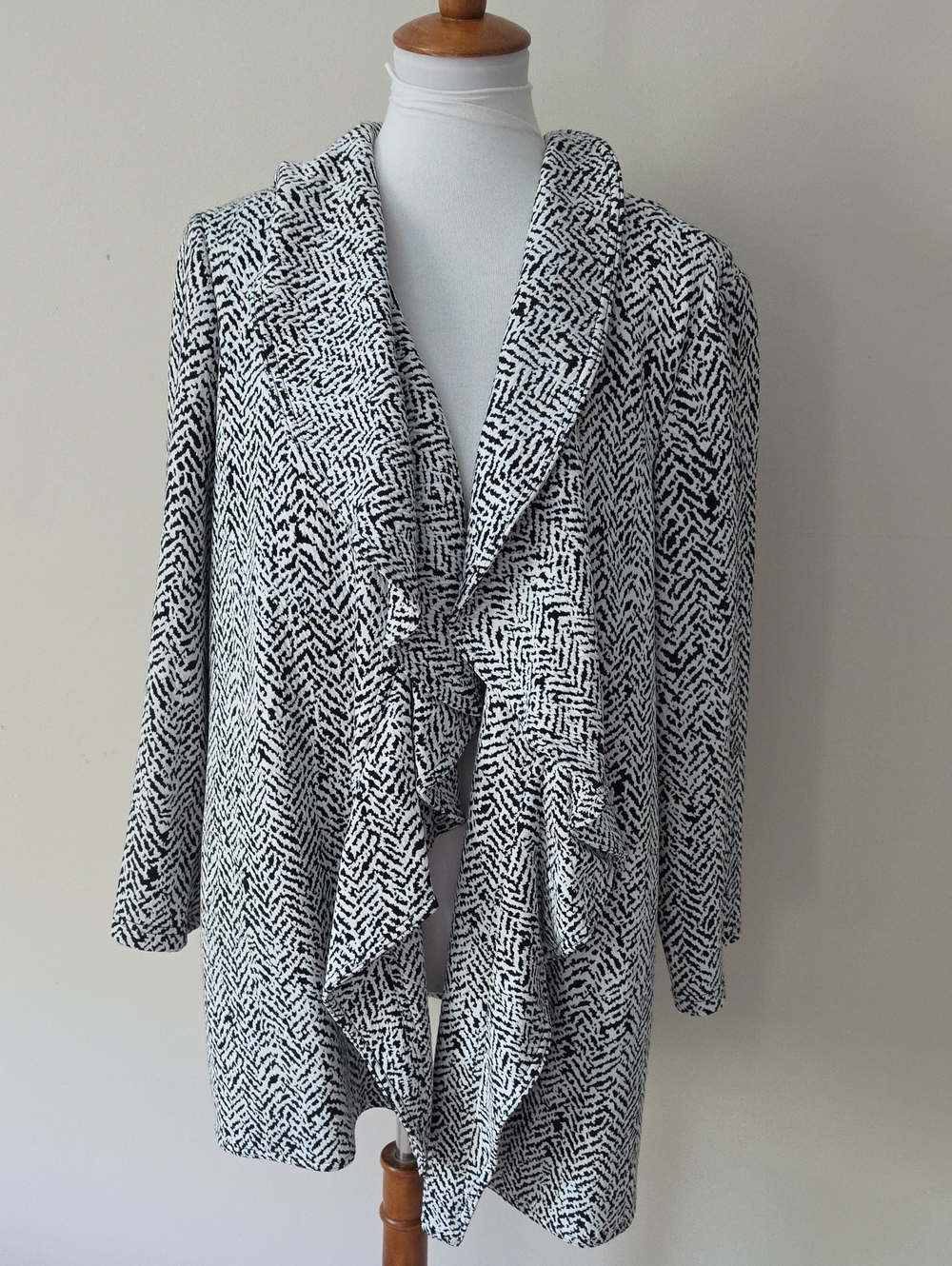 Calvin Klein Black & White Spring Coat – Open Front with Ruffle Details